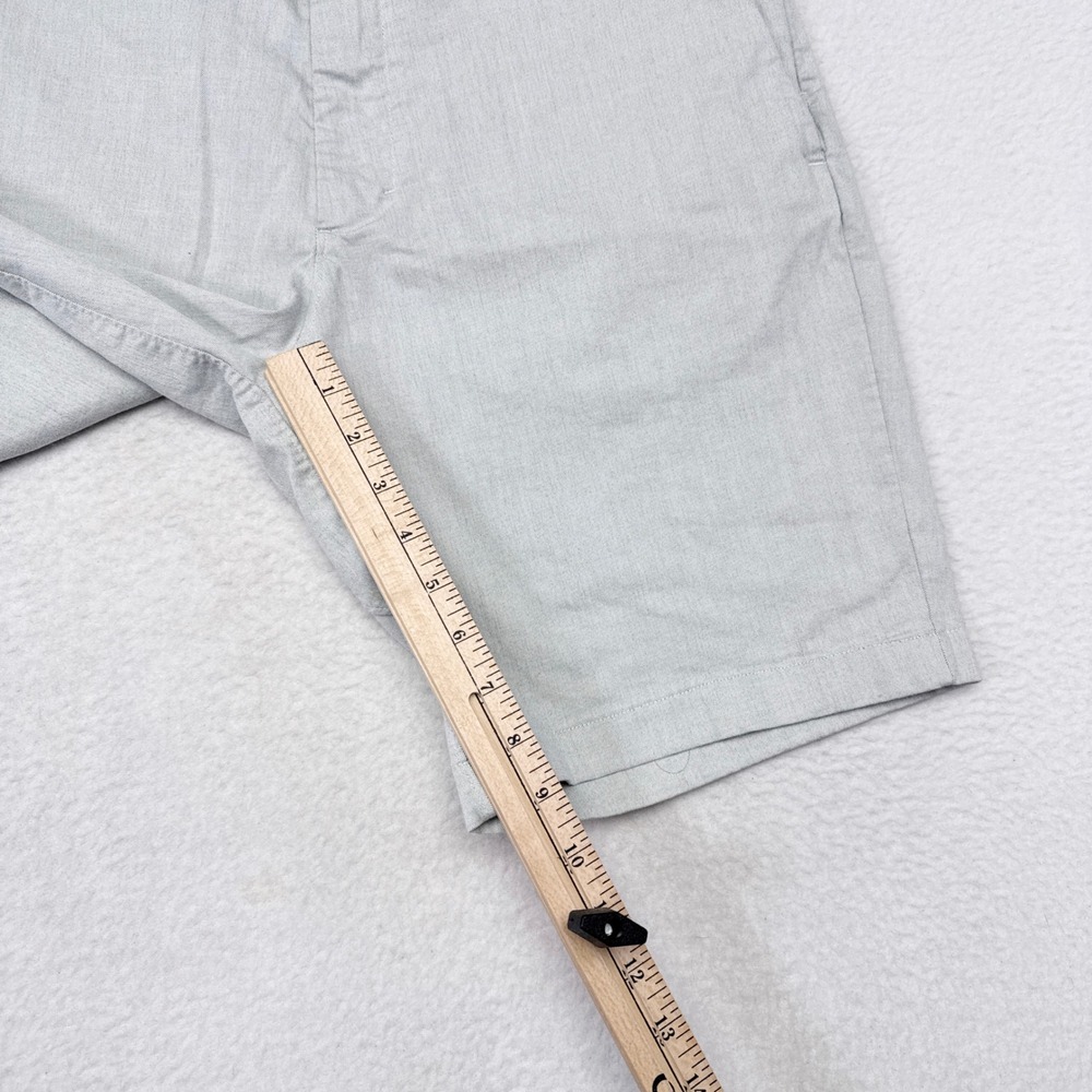 Lululemon Commission Shorts Mens Size 32 Gray 9" Inseam Chino Athleisure Casual - Picture 7 of 7